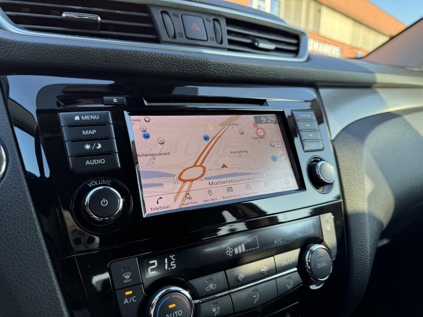 Nissan Nissan