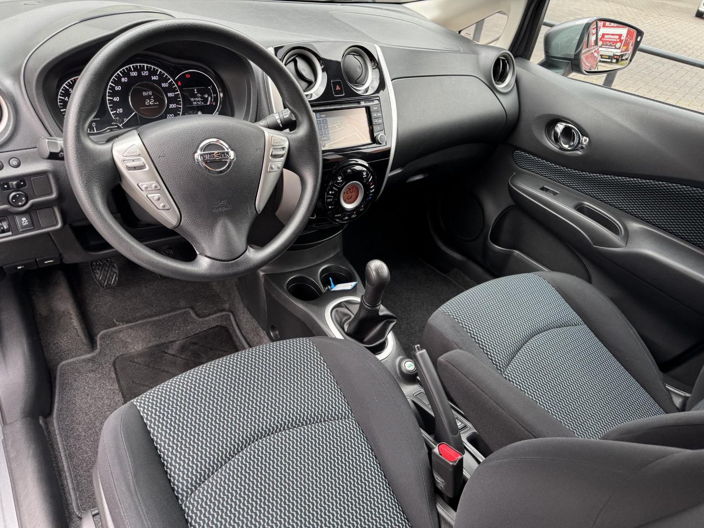 Nissan Nissan