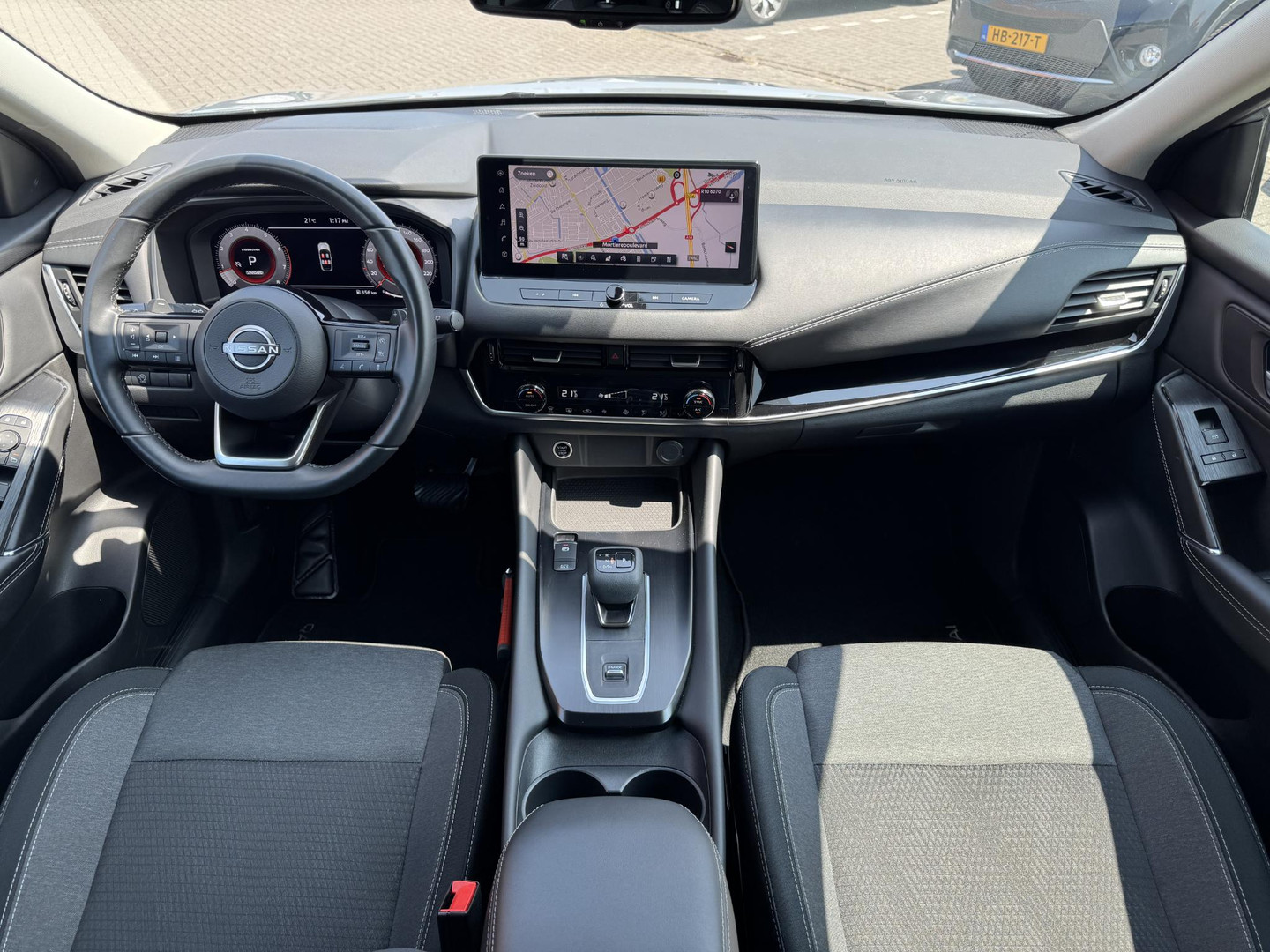 Nissan Nissan
