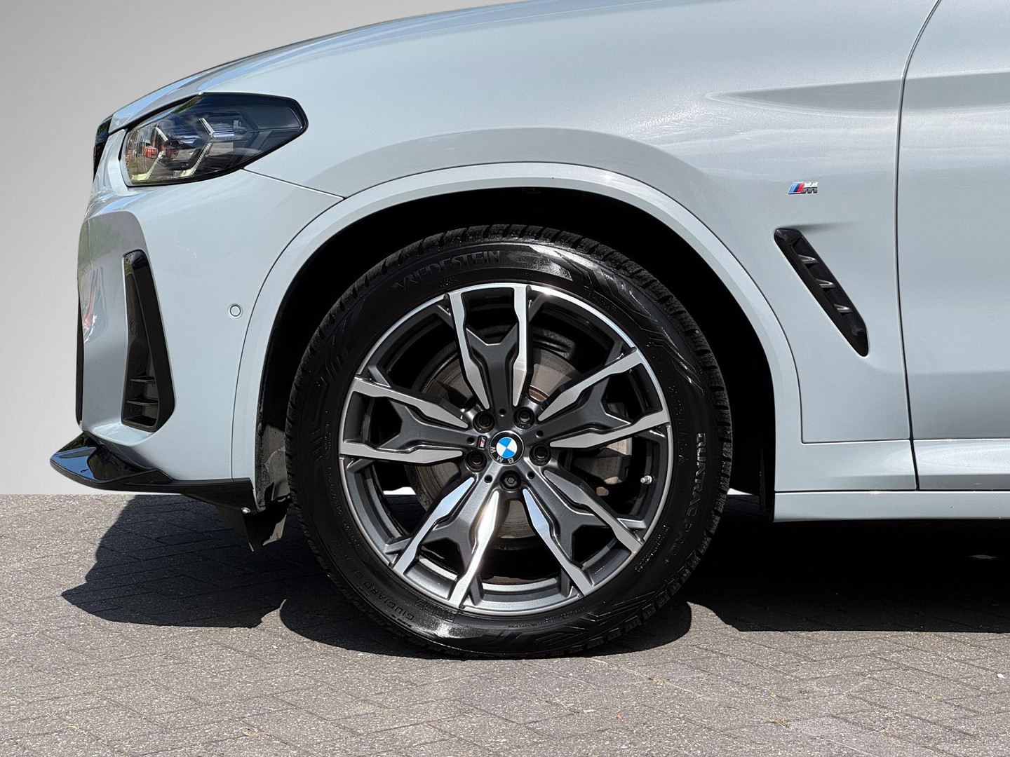 BMW BMW