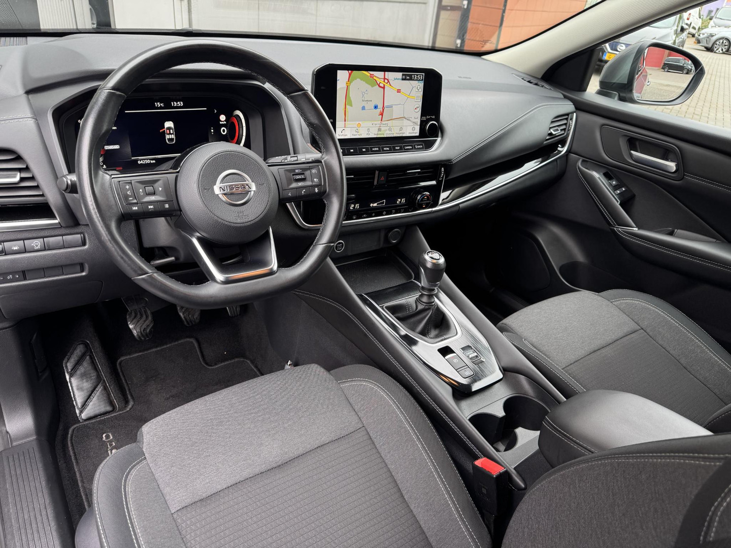 Nissan Nissan