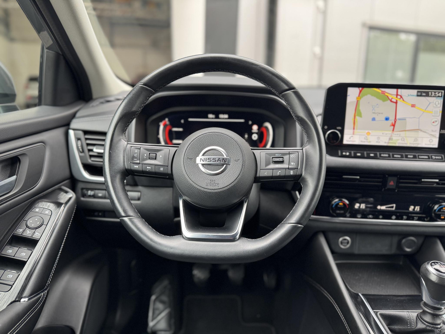 Nissan Nissan