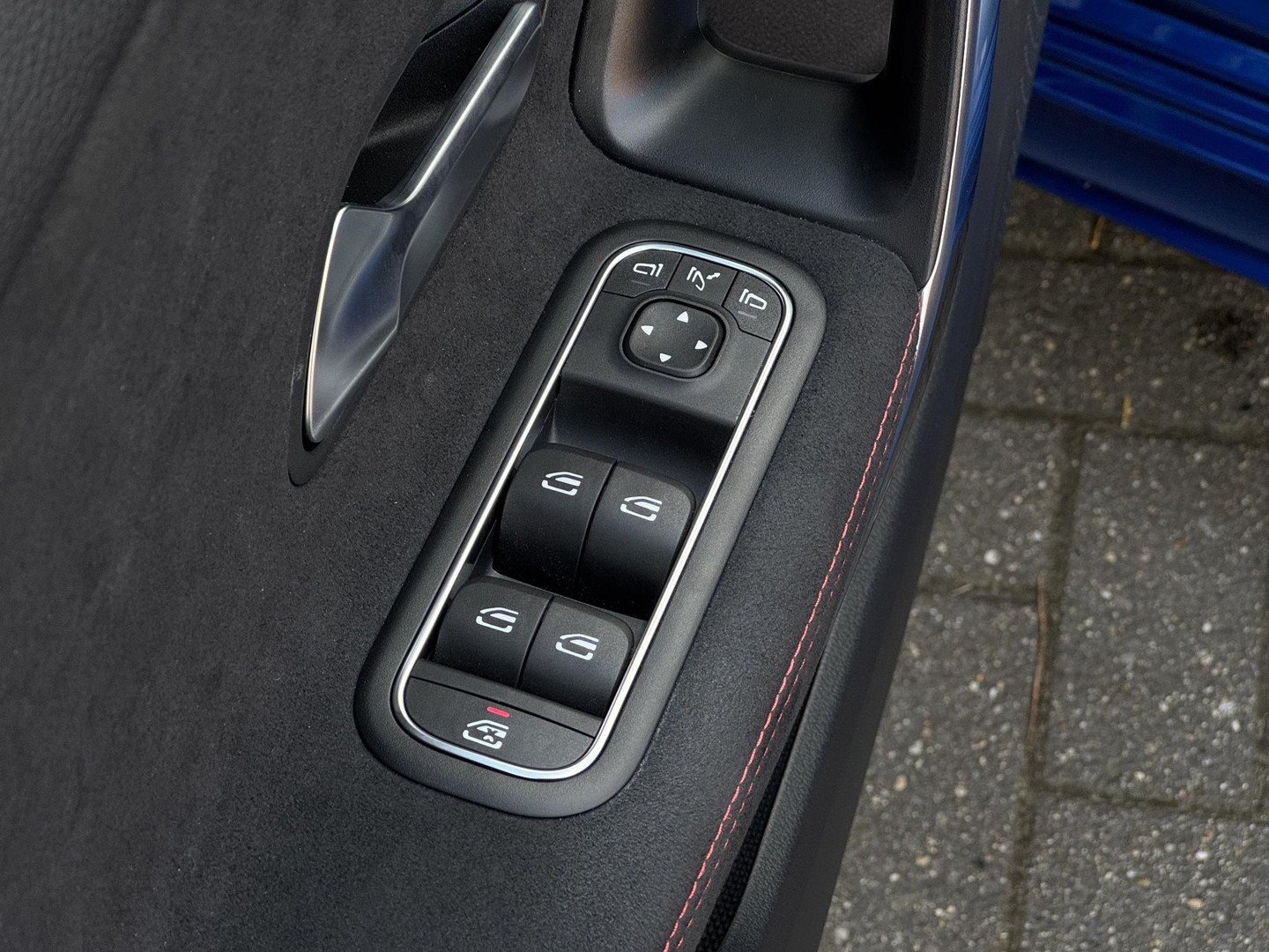 Mercedes-Benz Mercedes-Benz