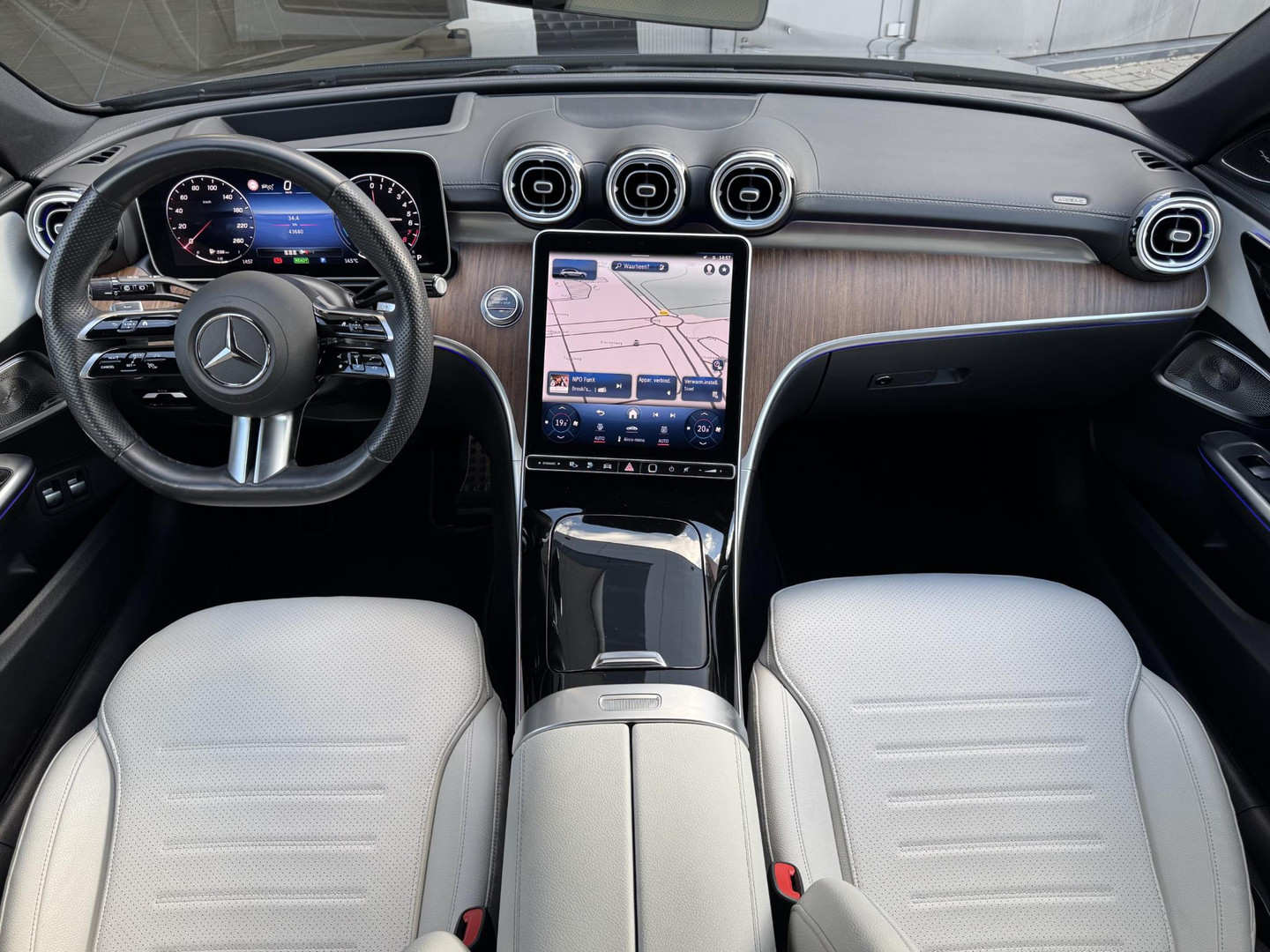 Mercedes-Benz Mercedes-Benz