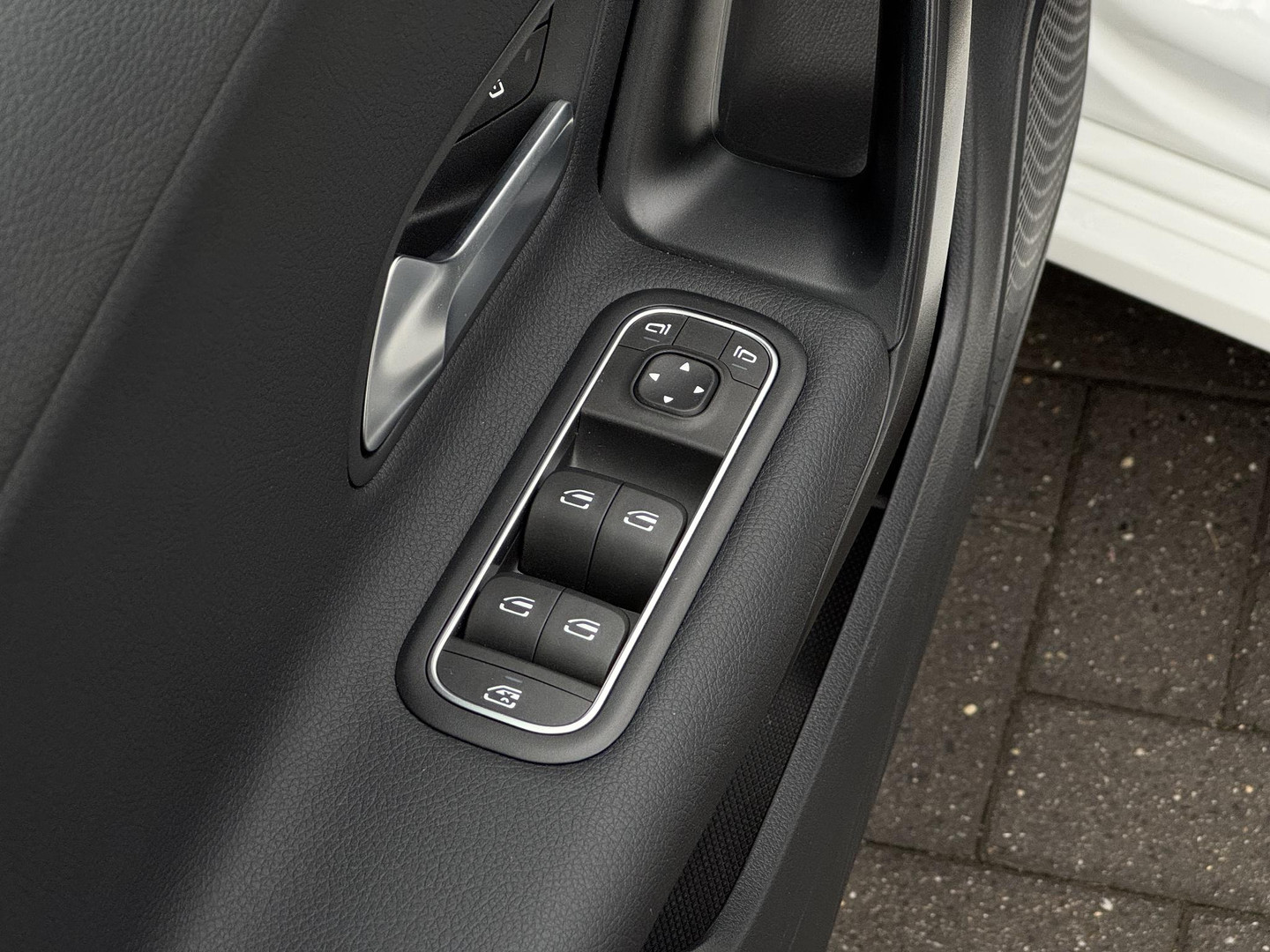 Mercedes-Benz Mercedes-Benz