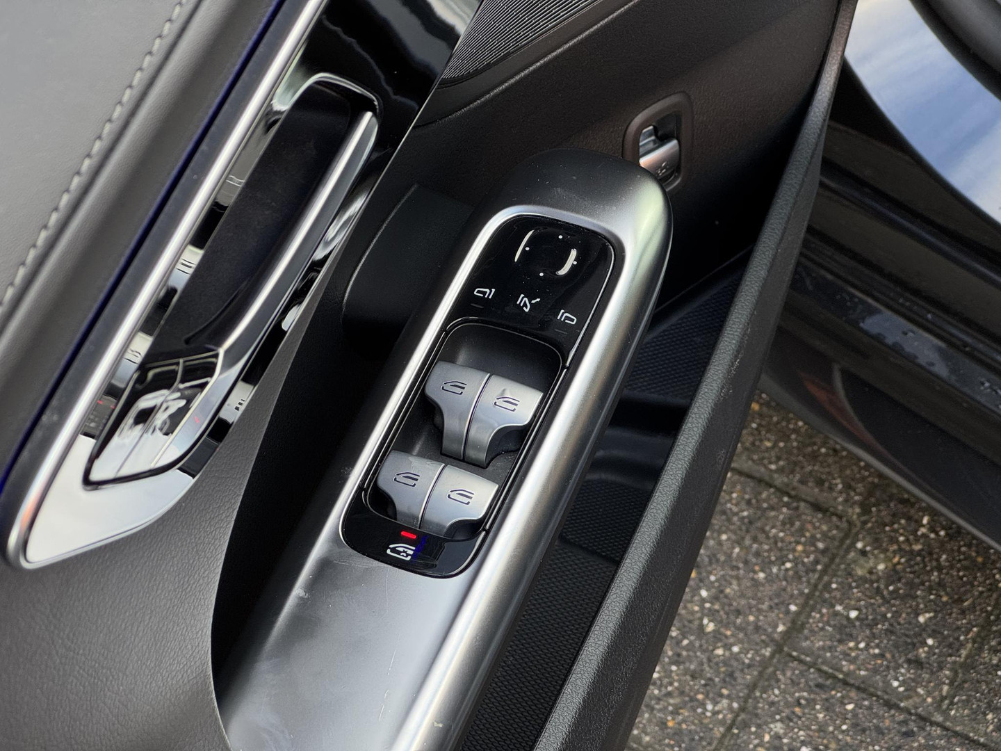 Mercedes-Benz Mercedes-Benz