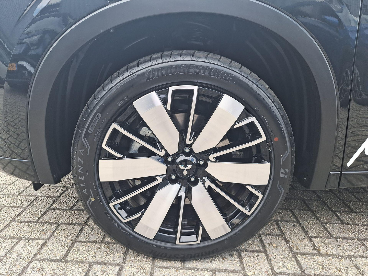 Mitsubishi Mitsubishi