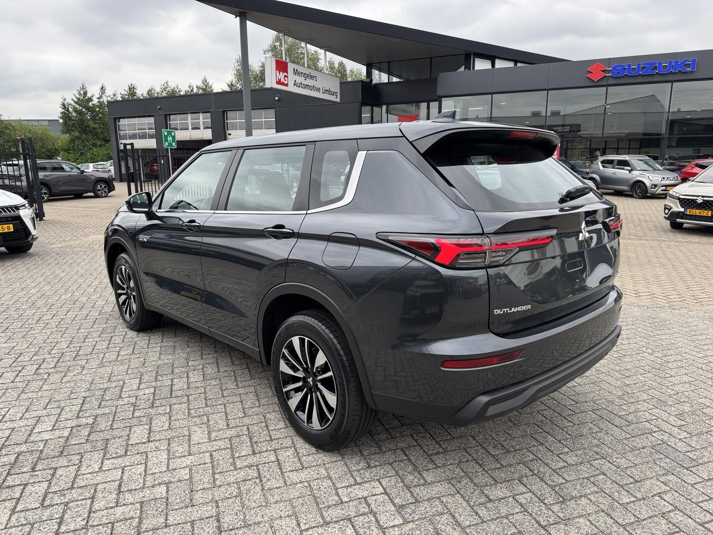 Mitsubishi Mitsubishi