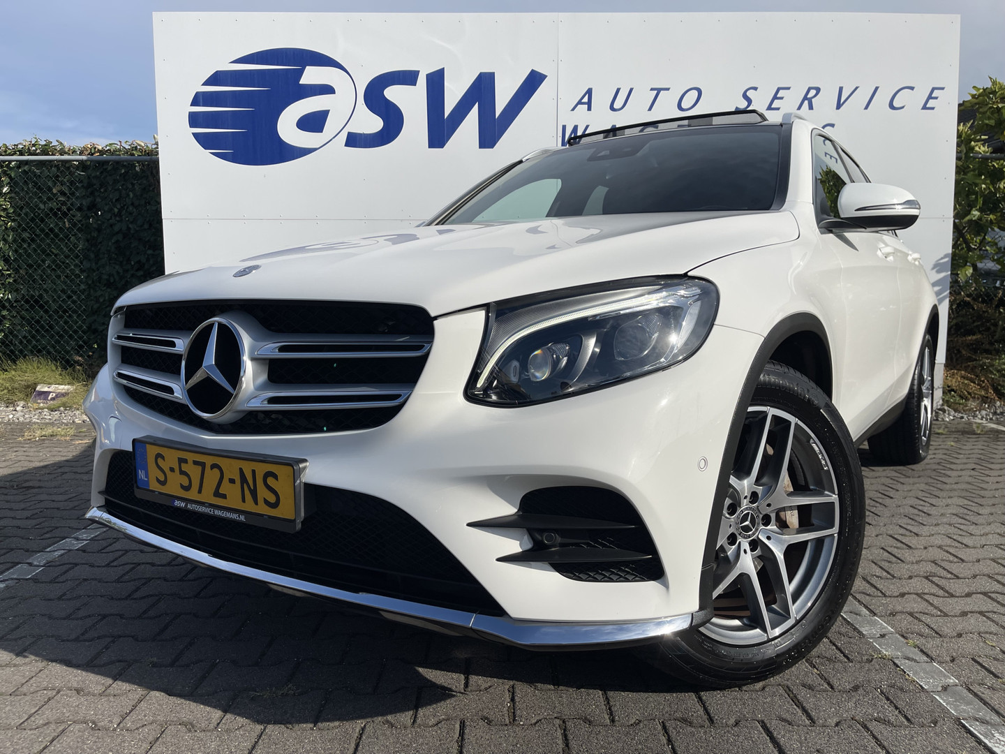 Mercedes-Benz Mercedes-Benz