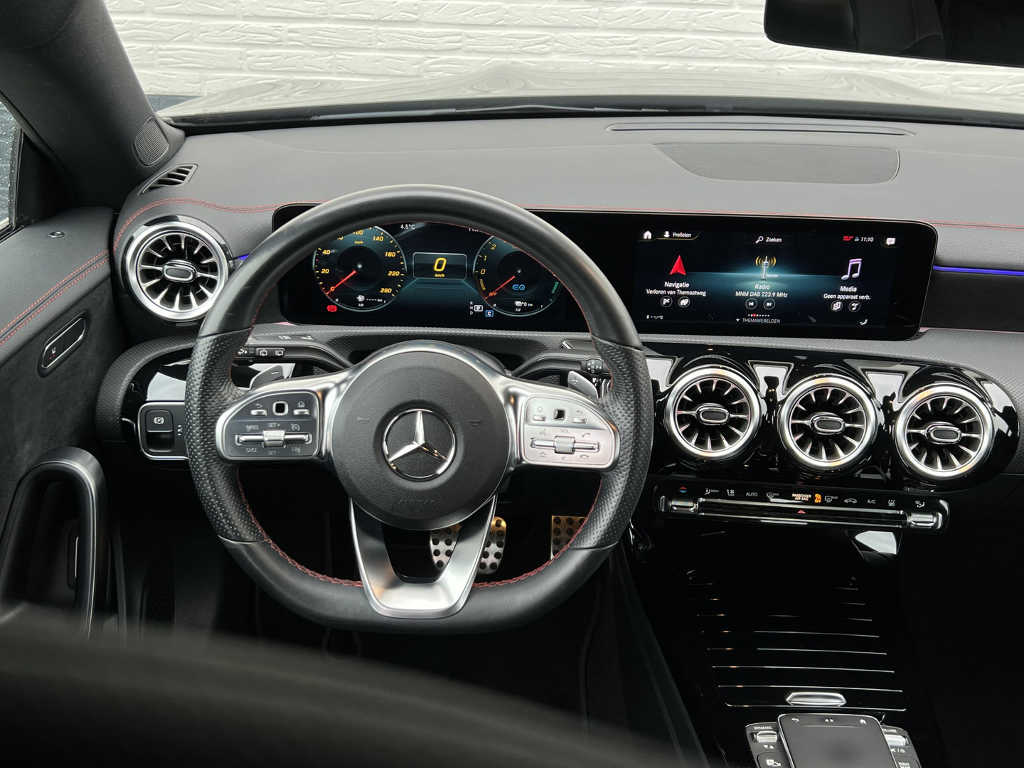 Mercedes-Benz Mercedes-Benz