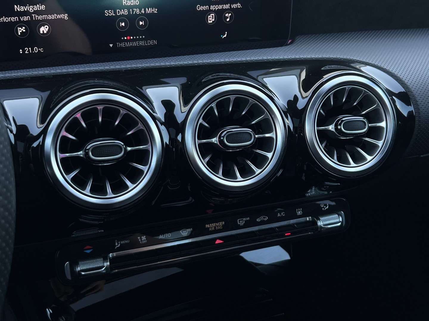 Mercedes-Benz Mercedes-Benz