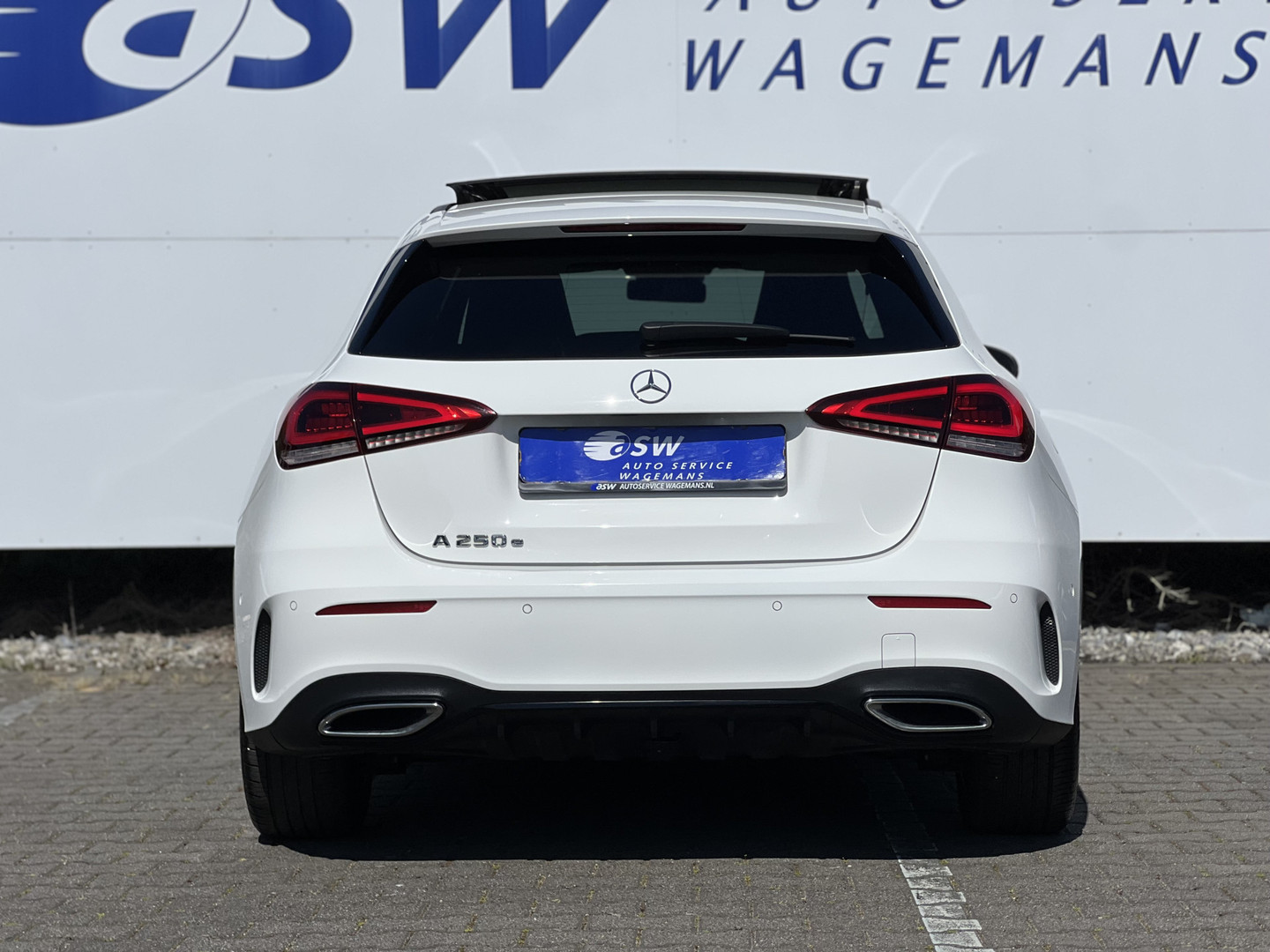 Mercedes-Benz Mercedes-Benz