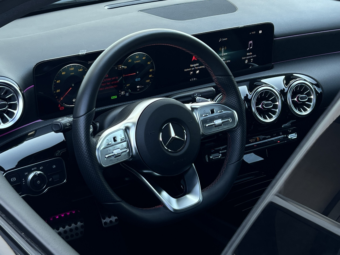 Mercedes-Benz Mercedes-Benz
