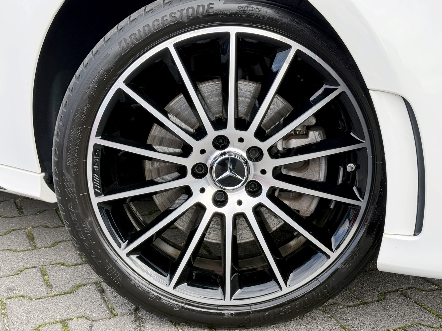 Mercedes-Benz Mercedes-Benz