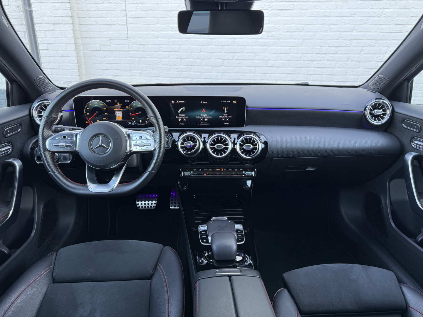 Mercedes-Benz Mercedes-Benz