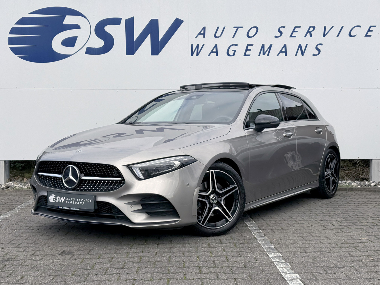 Mercedes-Benz Mercedes-Benz