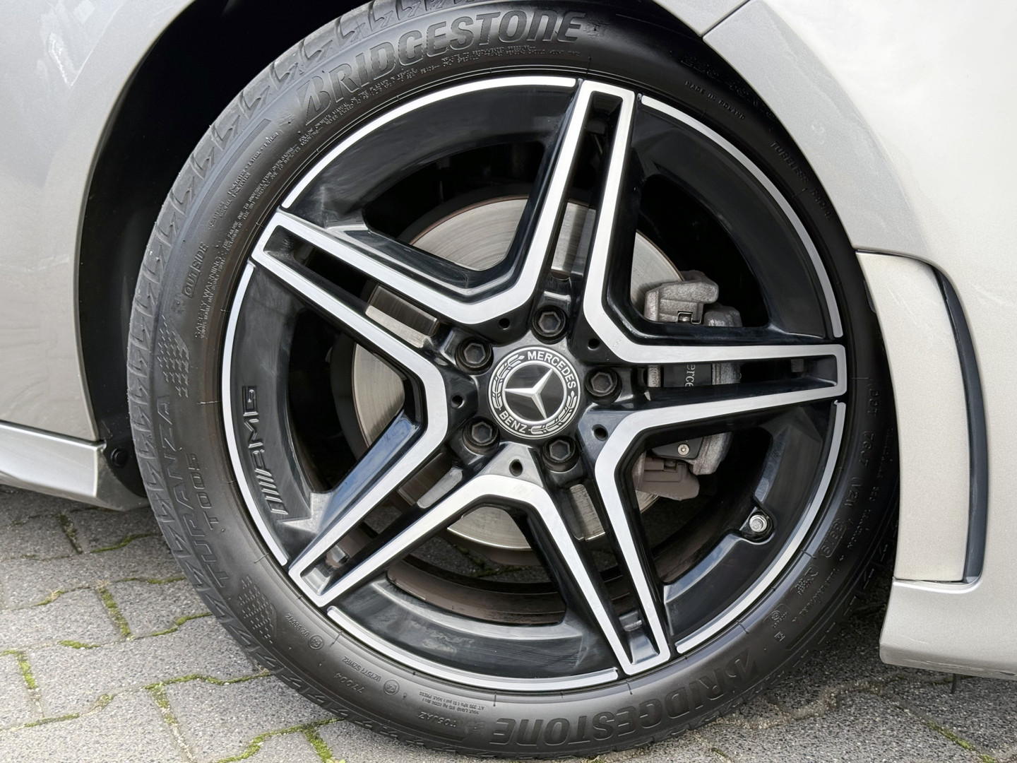 Mercedes-Benz Mercedes-Benz
