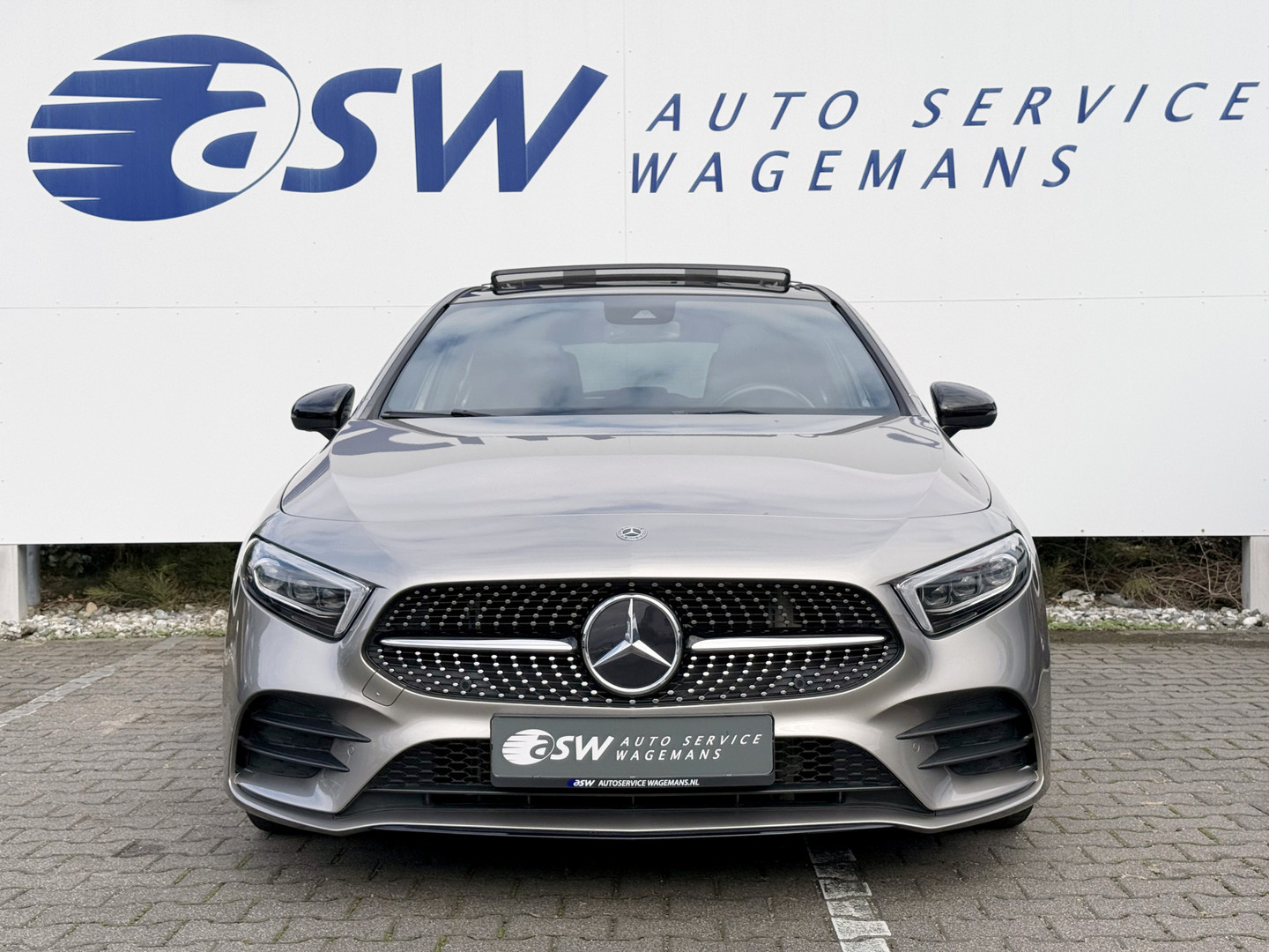 Mercedes-Benz Mercedes-Benz