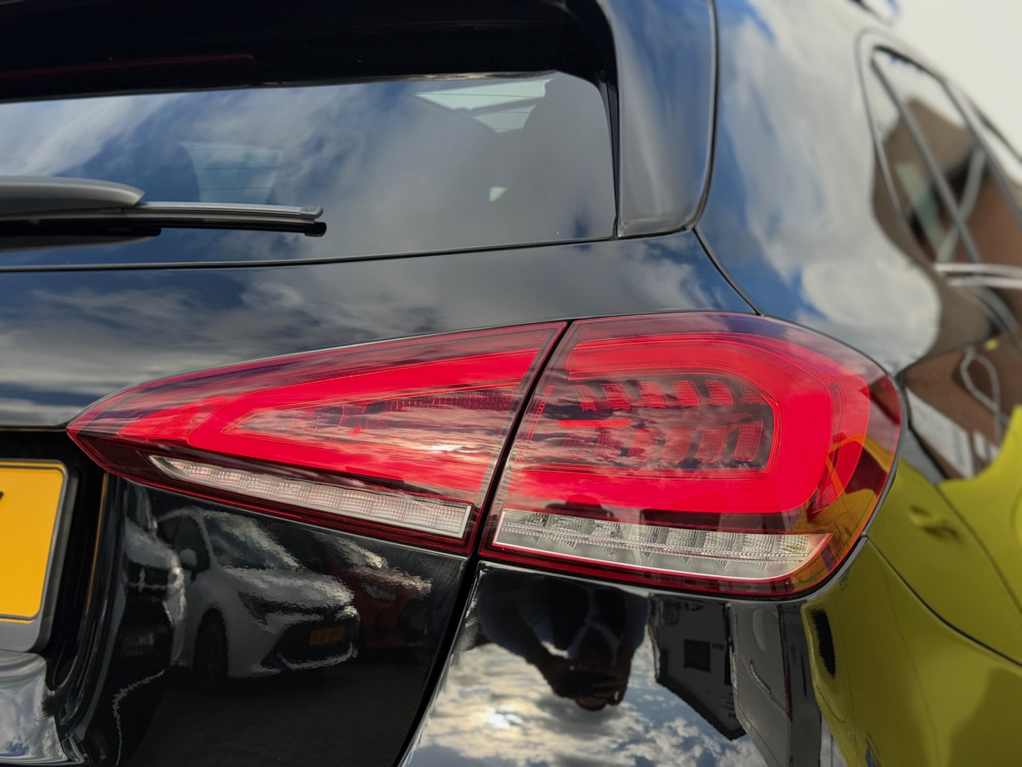 Mercedes-Benz Mercedes-Benz