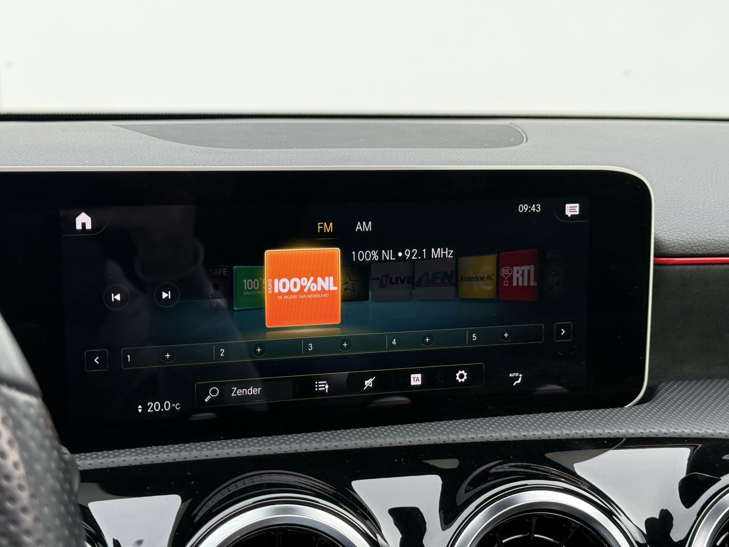 Mercedes-Benz Mercedes-Benz