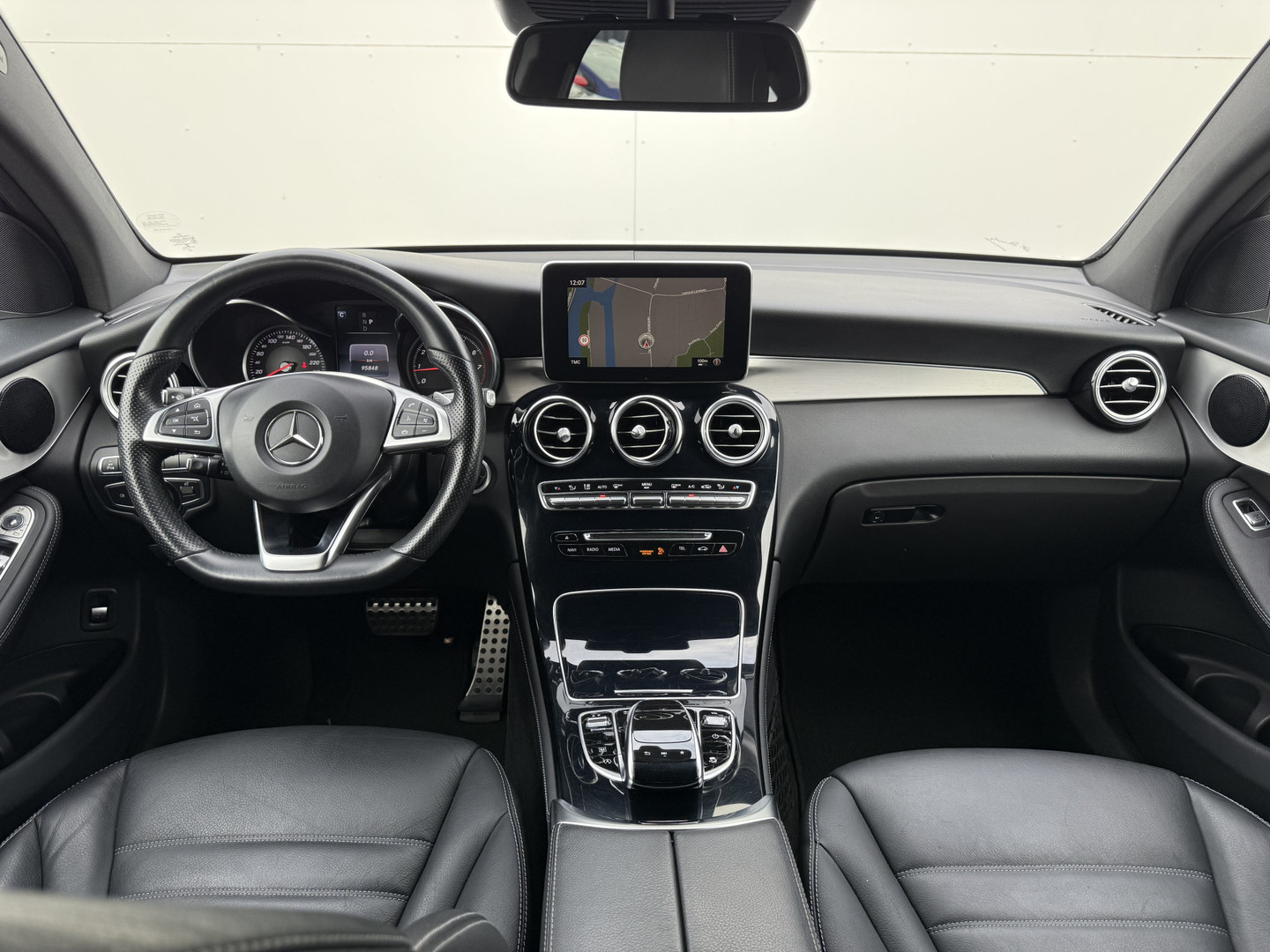 Mercedes-Benz Mercedes-Benz