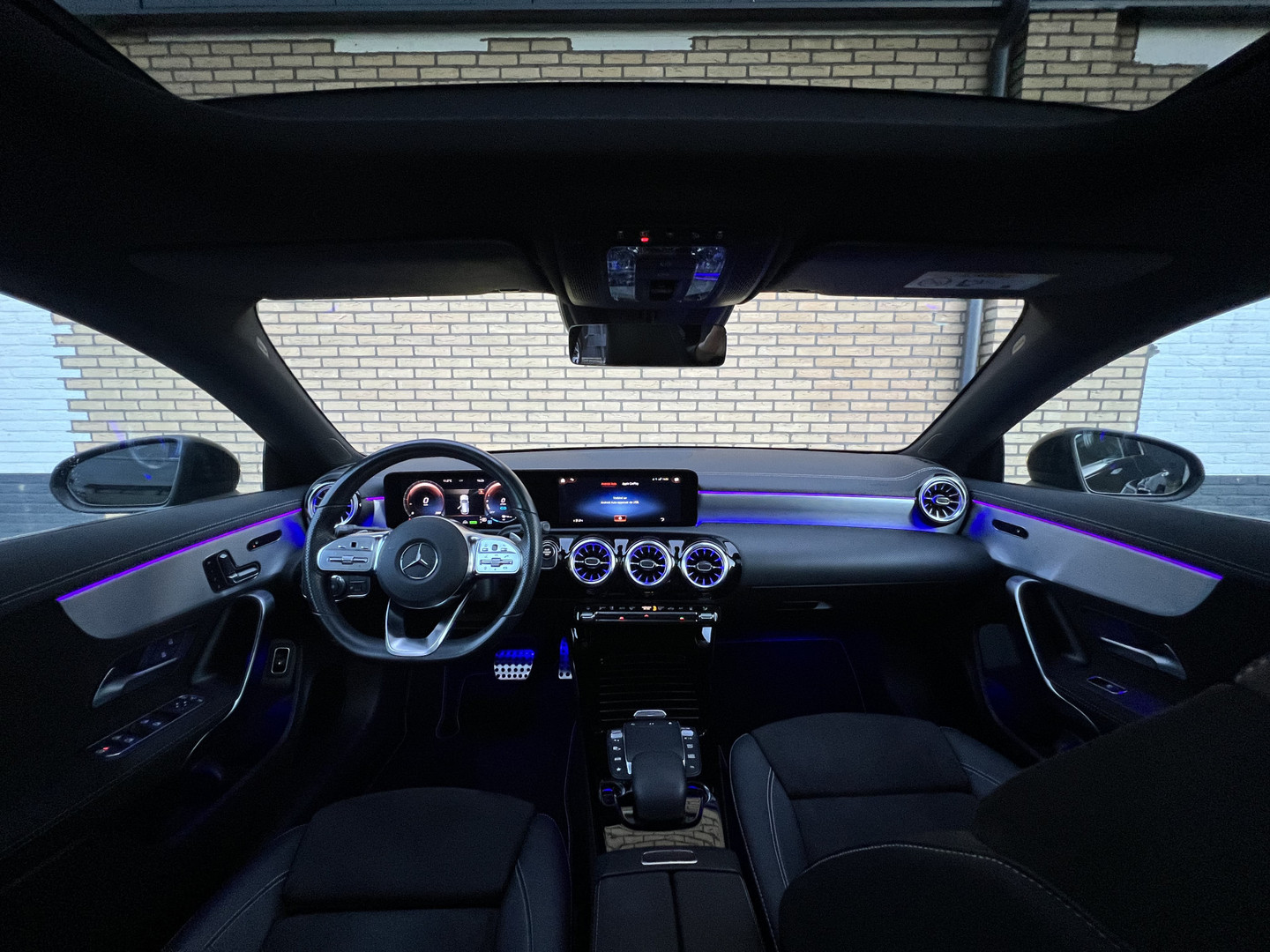 Mercedes-Benz Mercedes-Benz