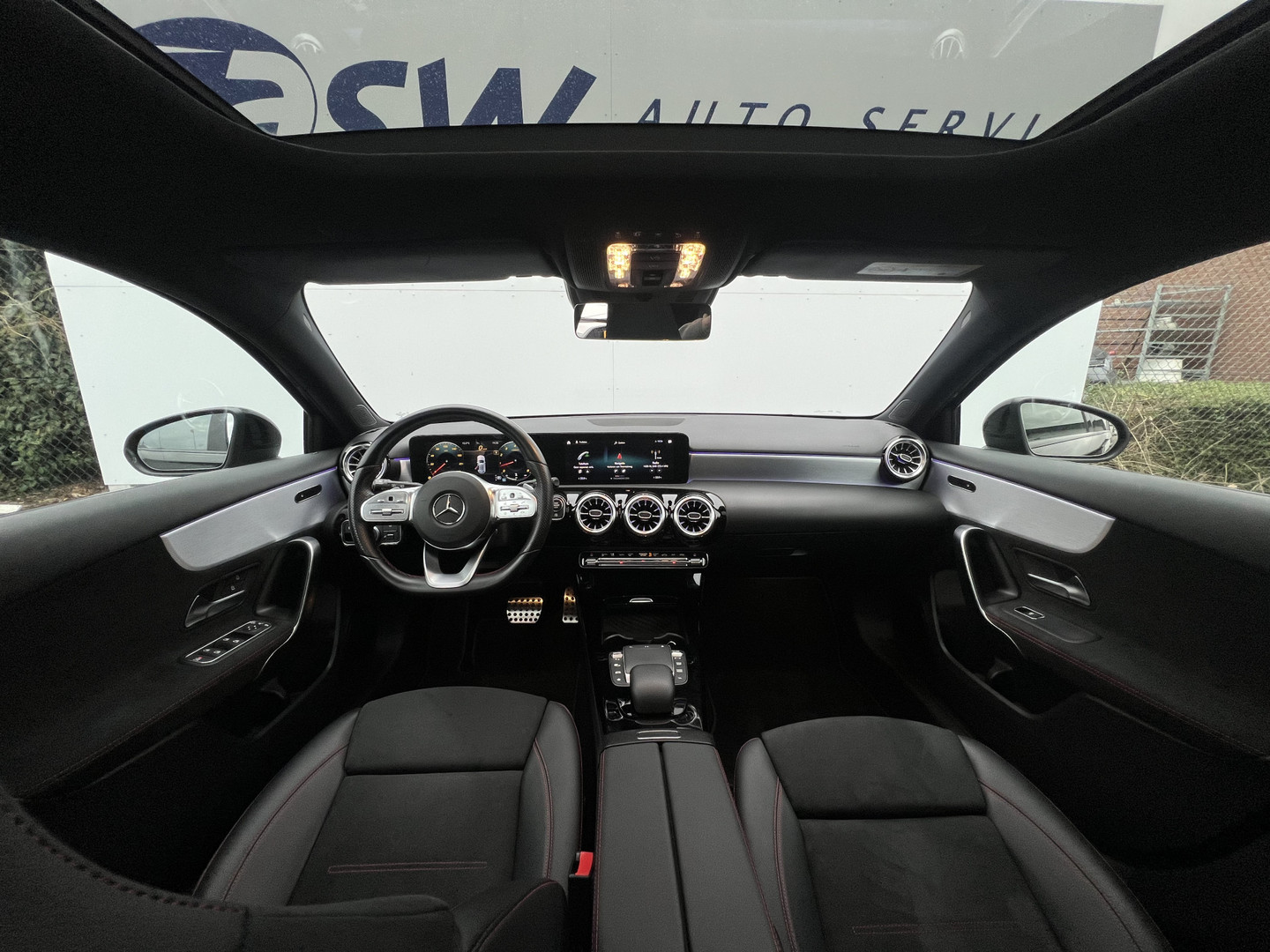 Mercedes-Benz Mercedes-Benz