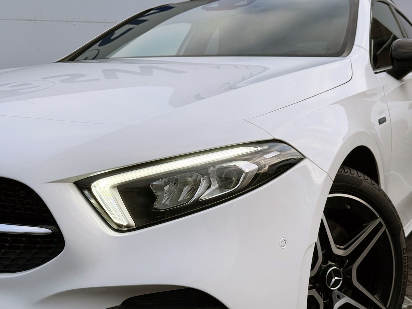 Mercedes-Benz Mercedes-Benz