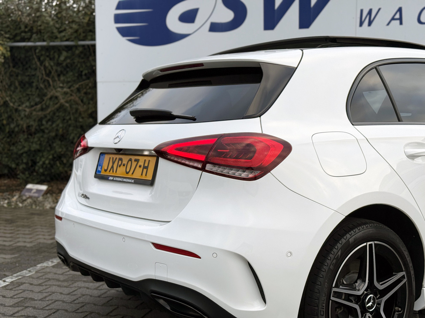 Mercedes-Benz Mercedes-Benz