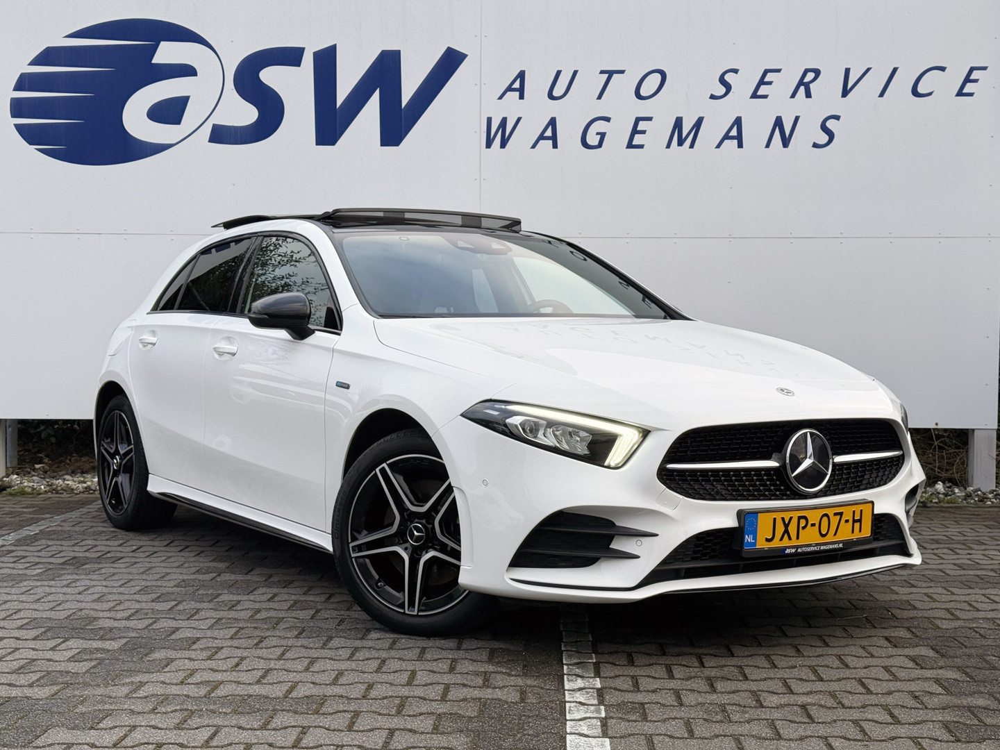 Mercedes-Benz Mercedes-Benz