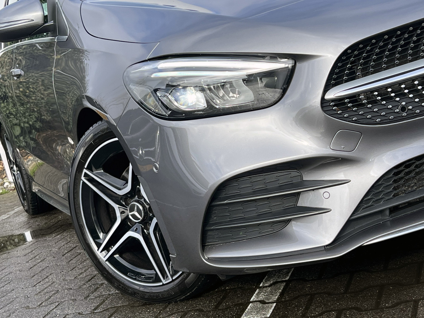 Mercedes-Benz Mercedes-Benz