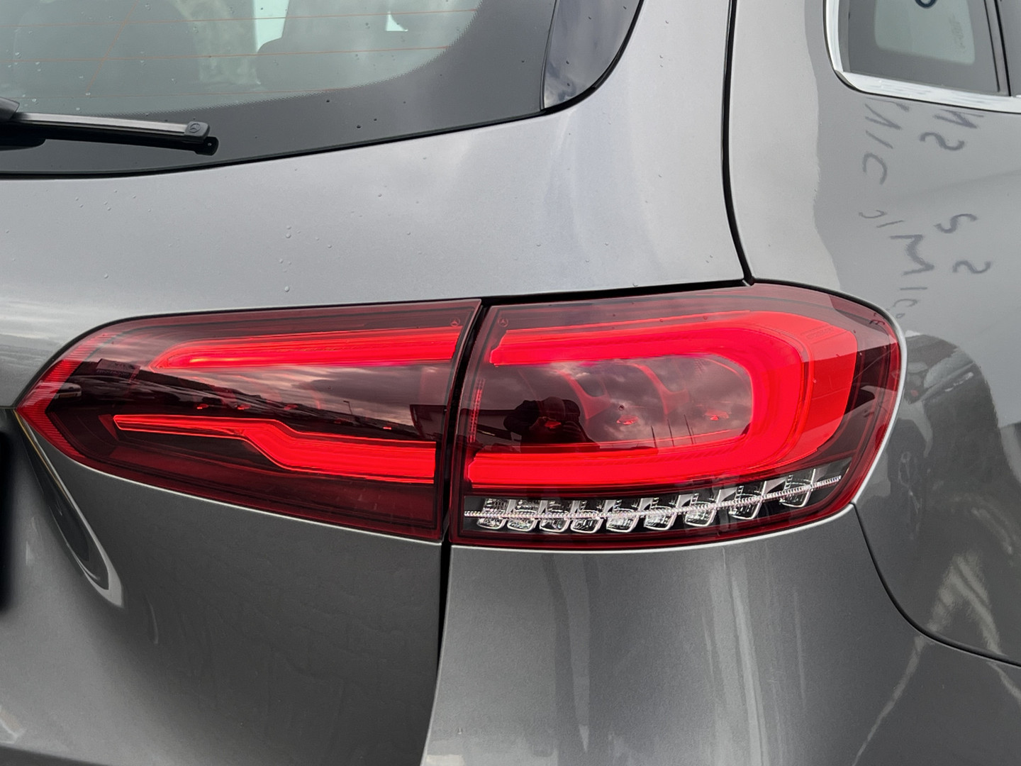 Mercedes-Benz Mercedes-Benz