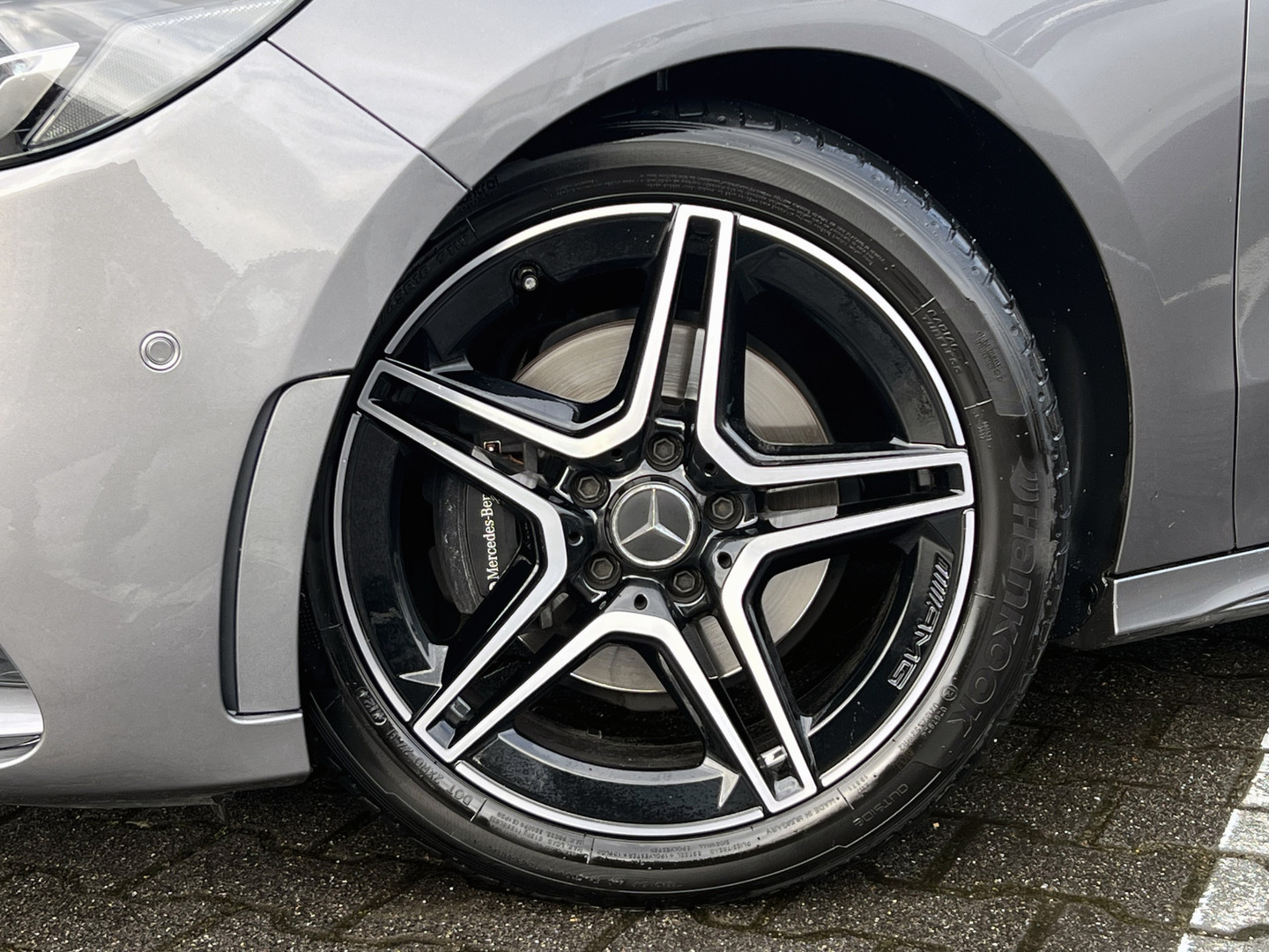 Mercedes-Benz Mercedes-Benz