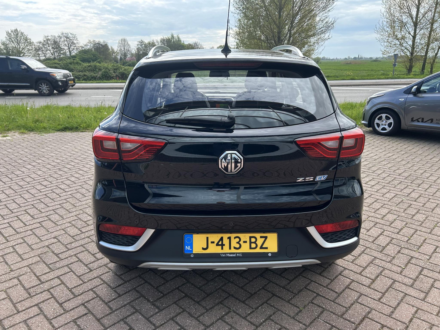 MG