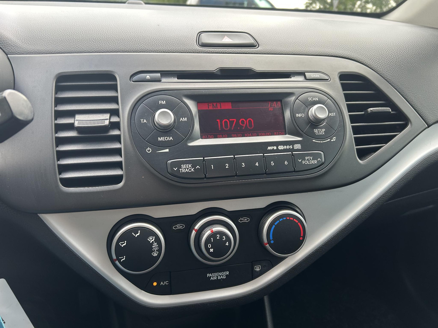 Kia Kia