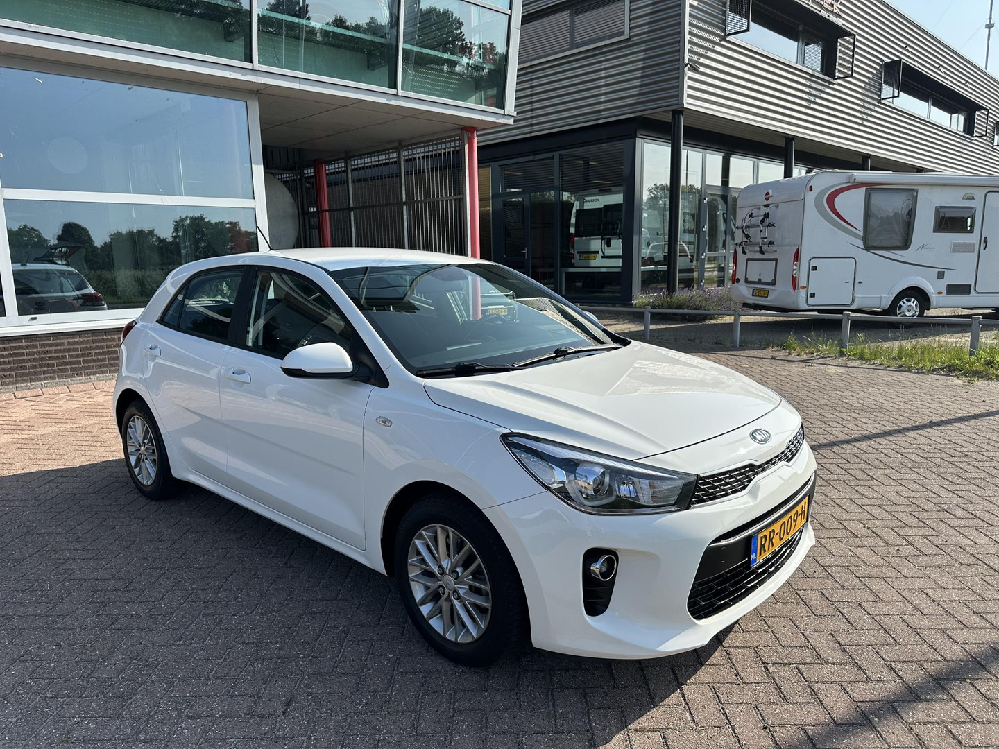 Kia