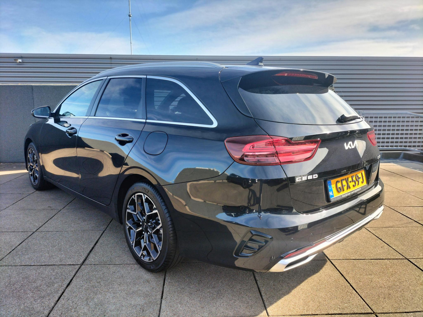 Kia