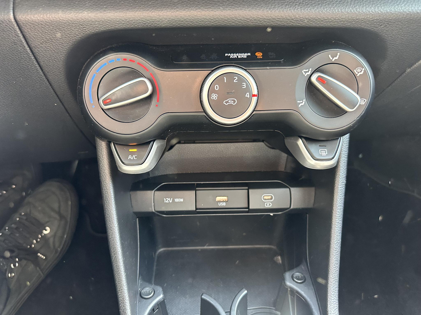 Kia Kia