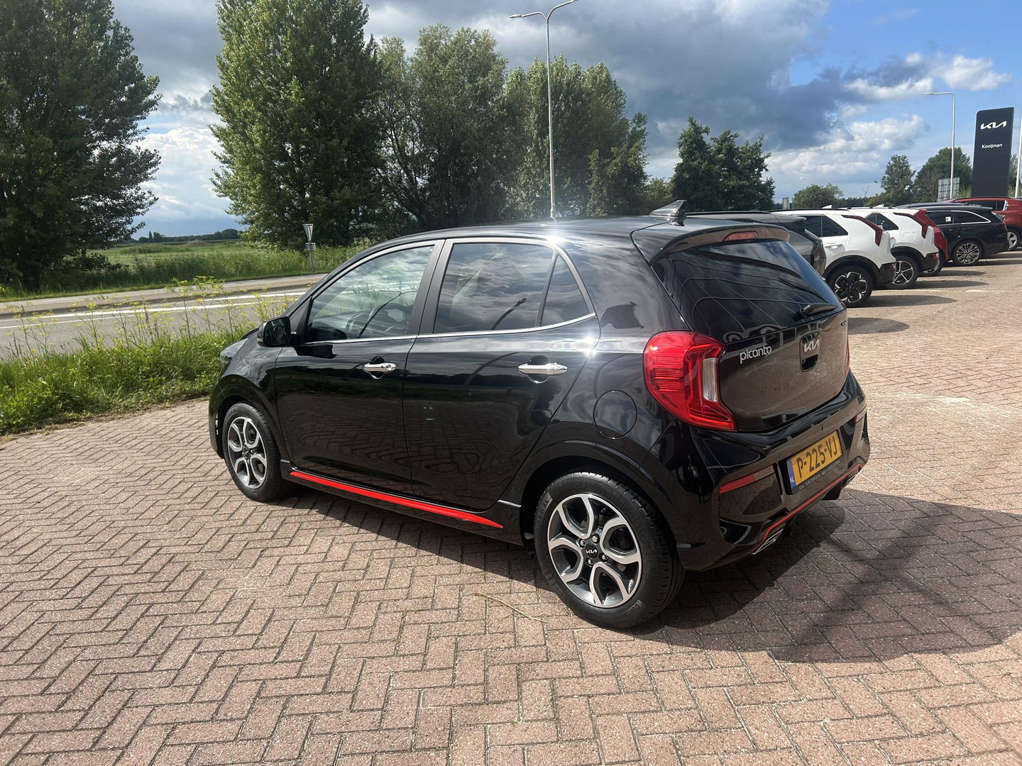 Kia