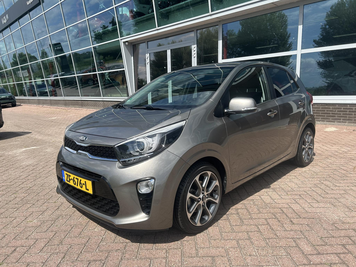 Kia