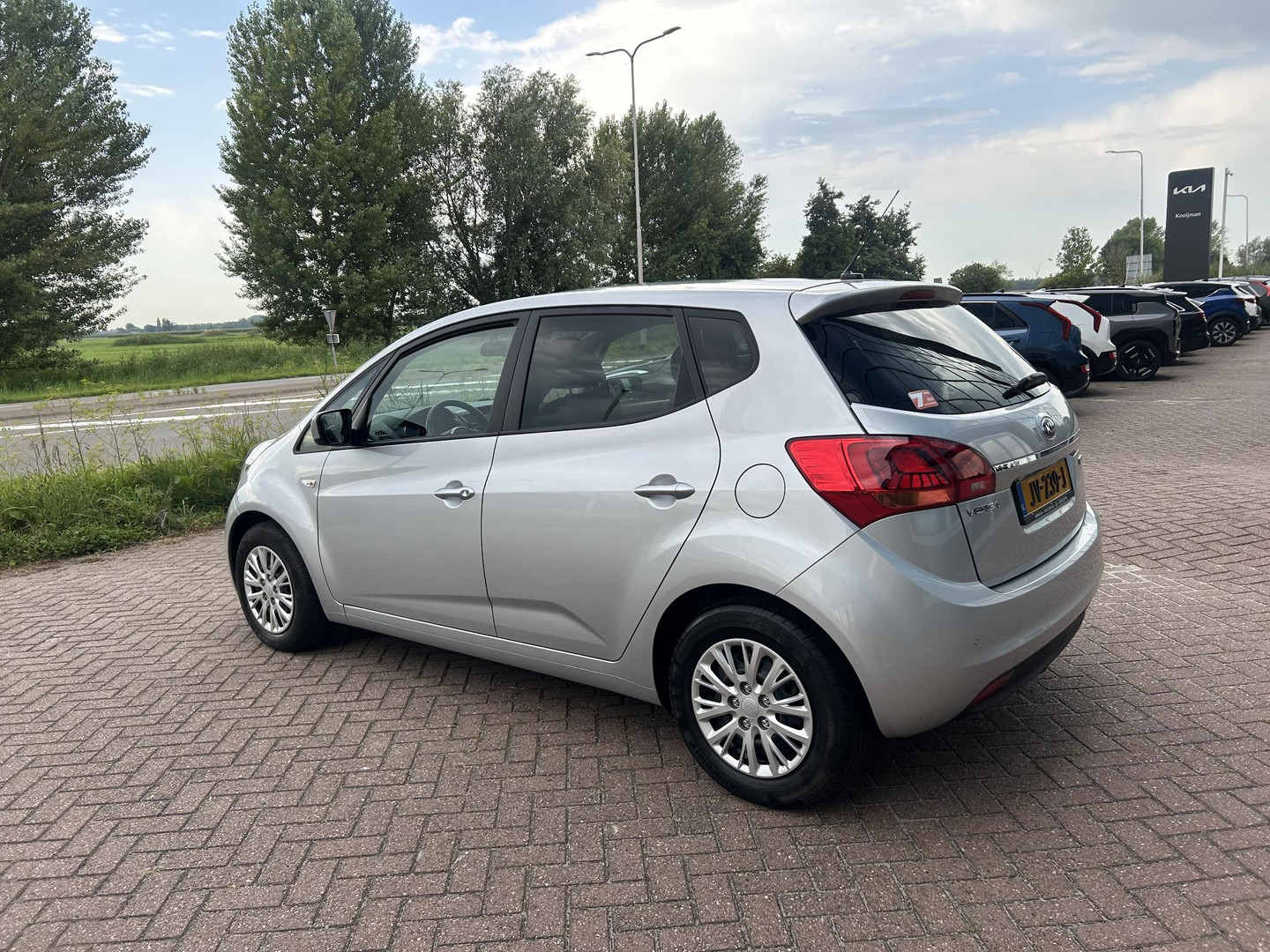 Kia