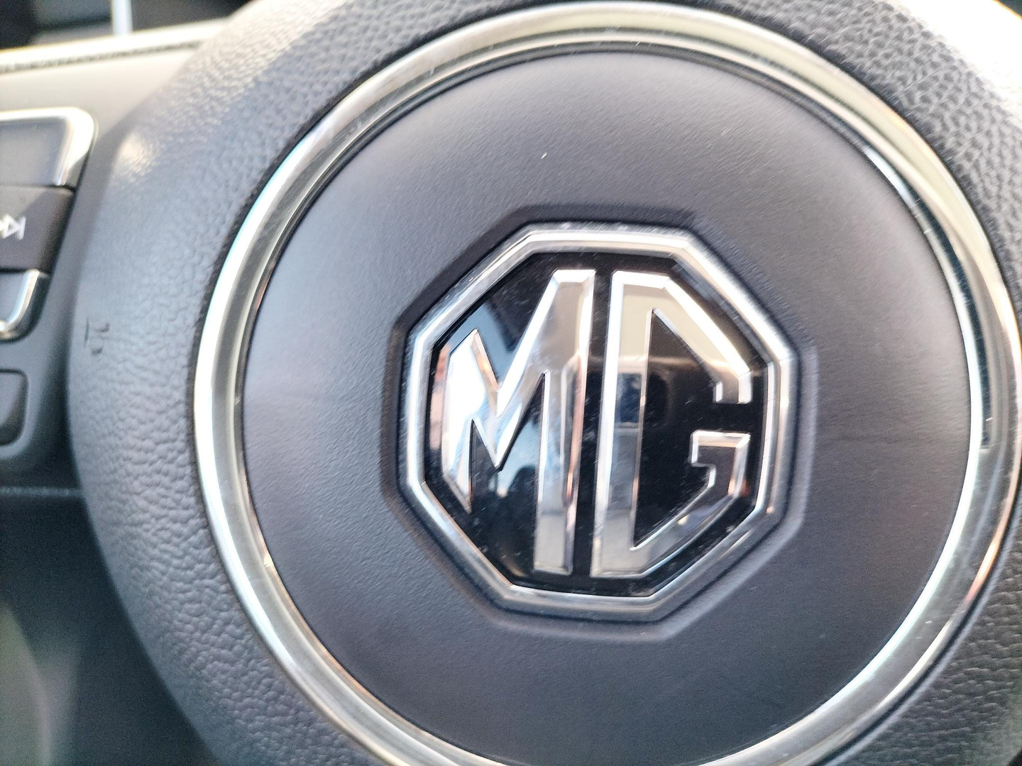 MG
