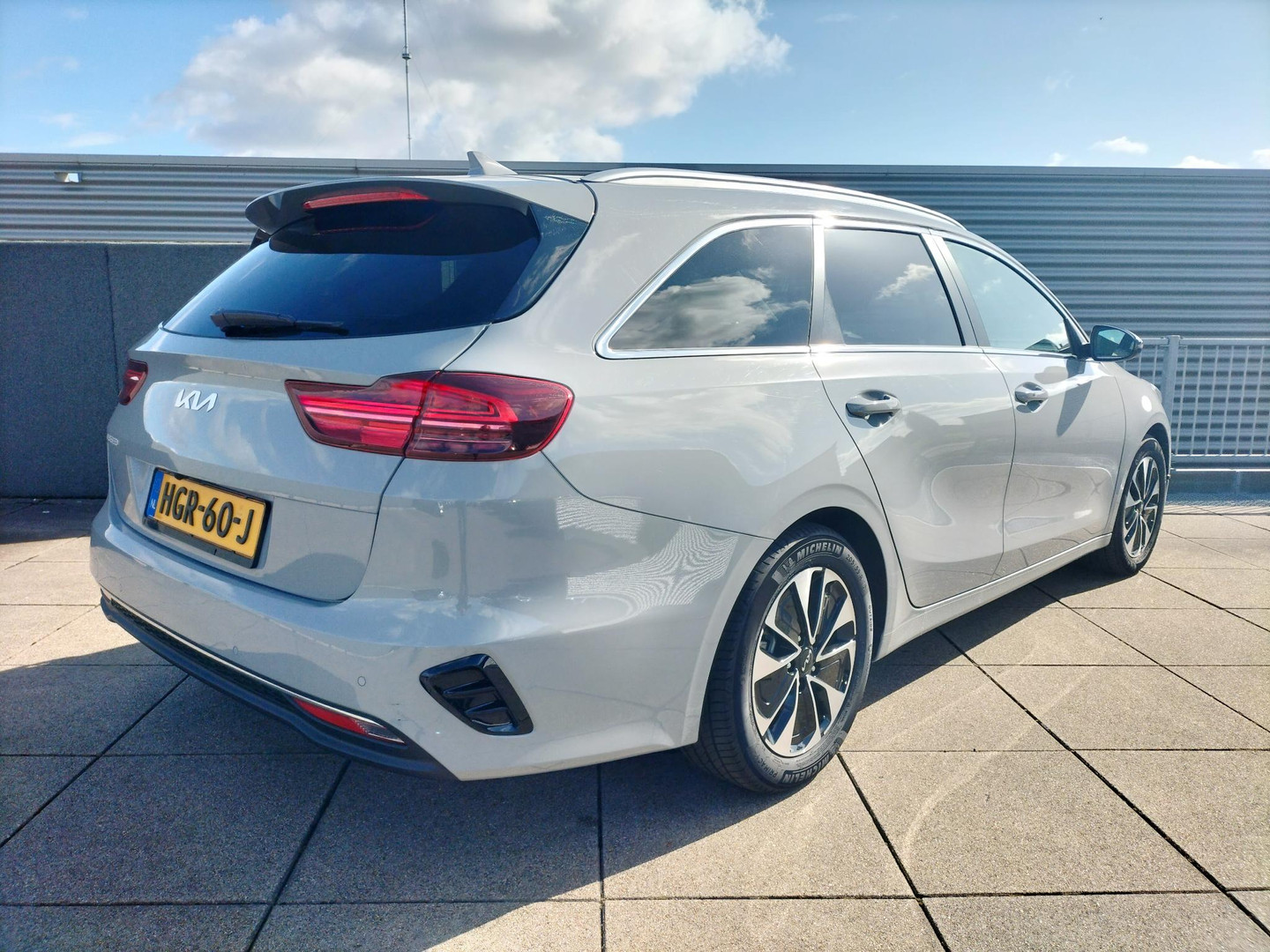 Kia