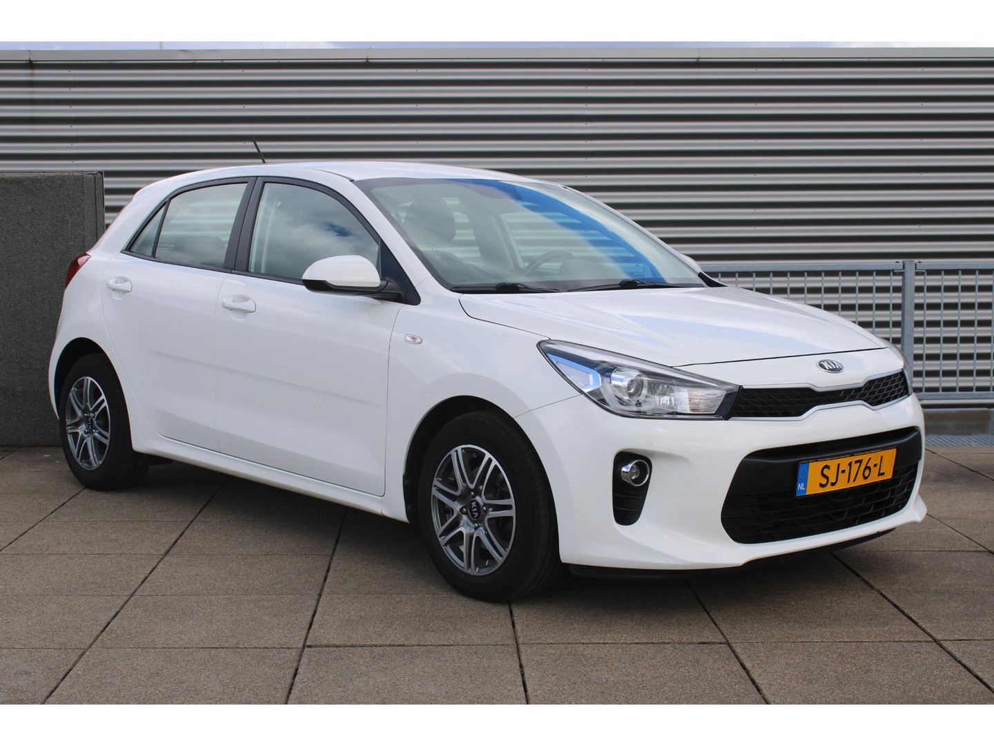 Kia