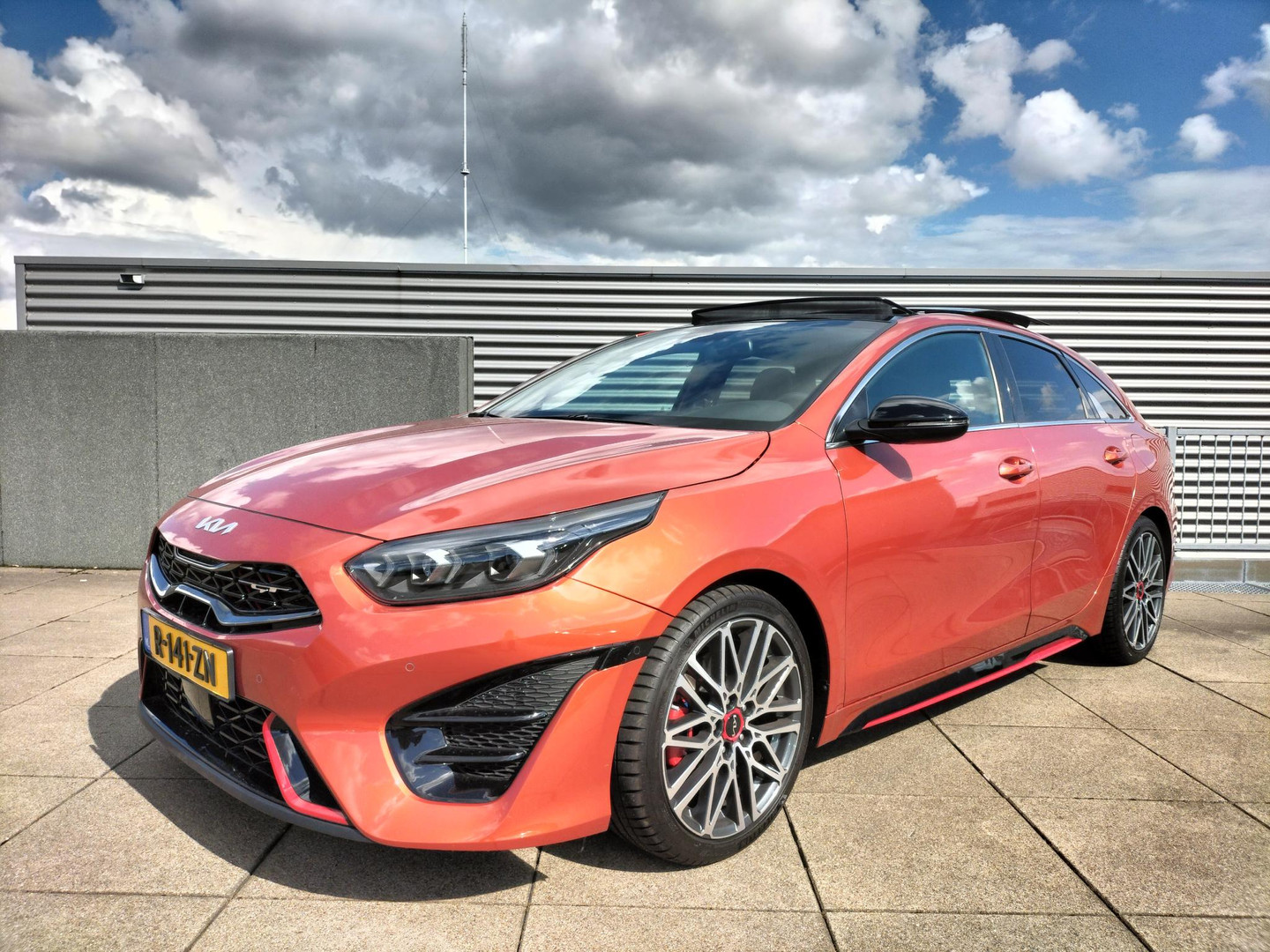 Kia Proceed