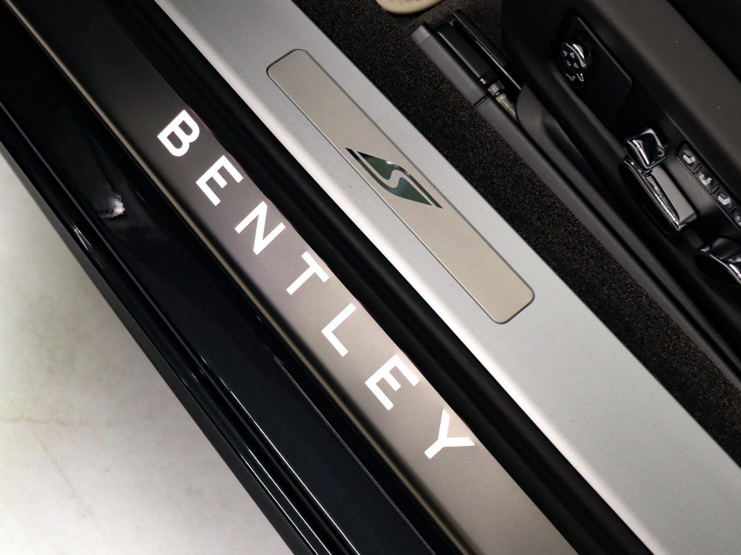 Bentley Bentley