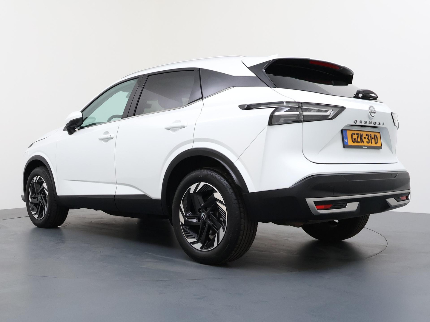 Nissan Nissan