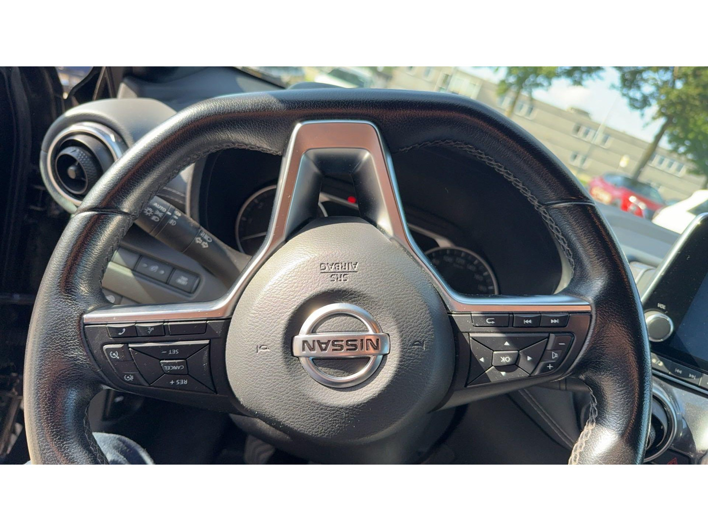 Nissan Nissan