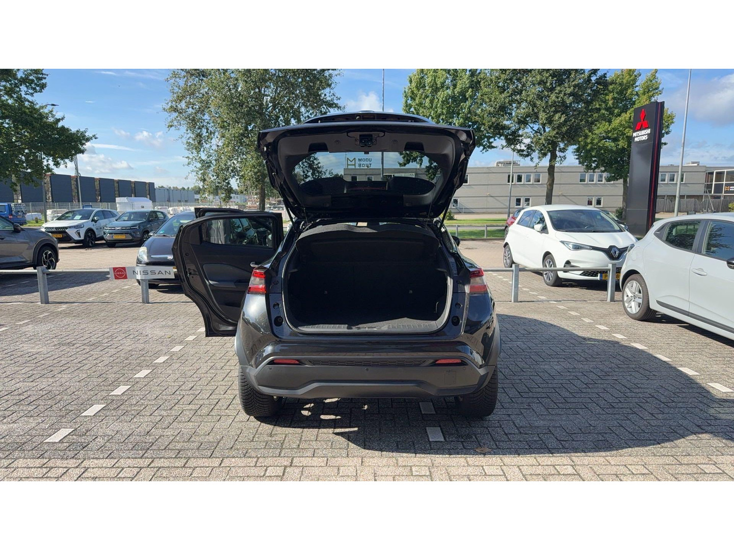 Nissan Nissan