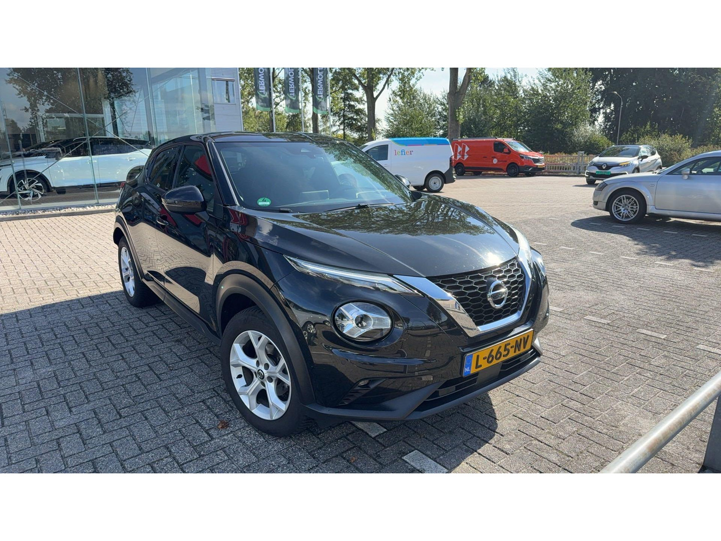 Nissan Nissan